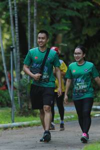 BIB: 667, 2351, 
                            <button type="button" onclick="openModal(5122820)" class="btn btn-primary btn-sm float-right btn-popup" data-toggle="modal" data-target=".modal-high-quality">
                        <i class="fas fa-shopping-cart"></i> Add to Cart
                    </button>
                                            <button type="button" onclick="isThisMe(5122820, true)" class="btn btn-success btn-sm float-right btn-popup btn-isme hidden" data-toggle="tooltip" data-placement="bottom" title="นี่คือรูปของคุณใช่ไหม คลิกที่นี่เพื่อเอาเข้าอัลบั้ม">
                        <i class="fas fa-plus"></i> Add to album
                    </button>
                    <button type="button" onclick="isThisMe(5122820, false)" class="btn btn-warning btn-sm float-right btn-popup btn-isnotme hidden">
                        <i class="fas fa-ban"></i> Remove from album
                    </button>